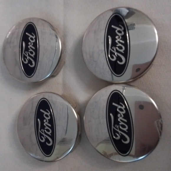 Ford wheel center caps - Picture 3 of 10